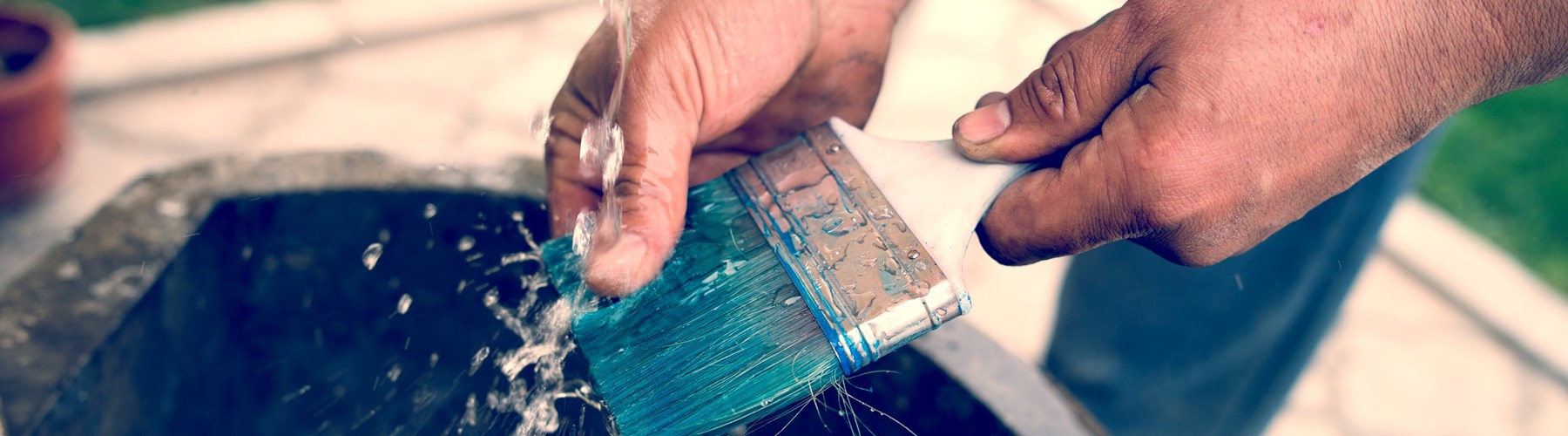 washing paint brush