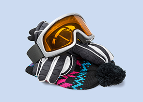 Winter sports goggles and gloves